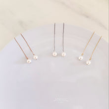 Load image into Gallery viewer, Winnie Japanese Freshwater Pearl Earrings