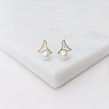 Load image into Gallery viewer, Ada Mermaid with Seawater Pearl Earrings