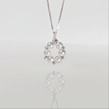 Load image into Gallery viewer, Ada Lovely Small Wreath Necklace