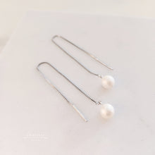 Load image into Gallery viewer, Winnie Japanese Freshwater Pearl Earrings