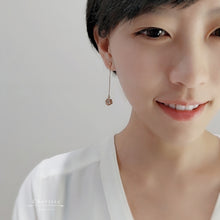 Load image into Gallery viewer, Ally Light Gold Lace Ball Cluster Earrings