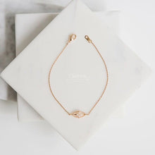 Load image into Gallery viewer, Gloria Swarovski Mini Pearl Bracelet
