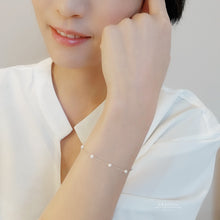 Load image into Gallery viewer, Ava Lovely Mini Japanese Seawater Pearl Bracelet