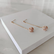 Load image into Gallery viewer, Ally Light Gold Lace Ball Cluster Earrings