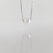 Load image into Gallery viewer, Alma Japanese Saltwater Pearl Necklace
