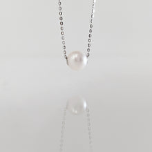Load image into Gallery viewer, Alma Japanese Saltwater Pearl Necklace