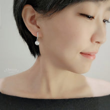 Load image into Gallery viewer, Tonia Leverback Drop Japanese Freshwater Pearl Earrings