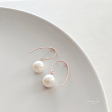 Load image into Gallery viewer, Candy Japanese Freshwater Pearl Earrings
