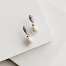 Load image into Gallery viewer, Christina Japanese Saltwater Pearl Earrings
