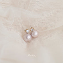 Load image into Gallery viewer, Juliette Japanese Marshmallow Pearl Earring
