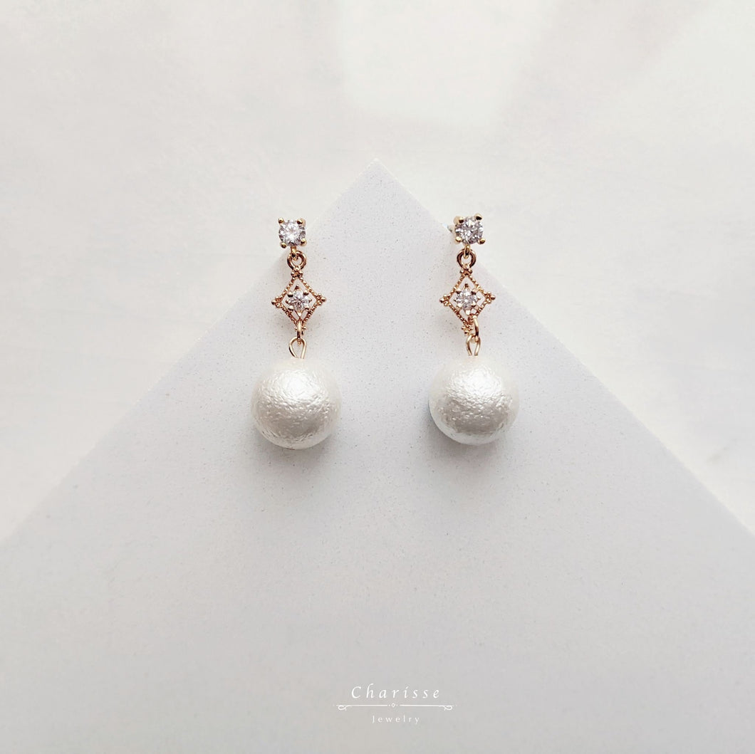 Priscilla Marshmallow Pearl & Rhombus Charm Earring