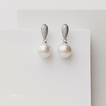 Load image into Gallery viewer, Christina Japanese Saltwater Pearl Earrings

